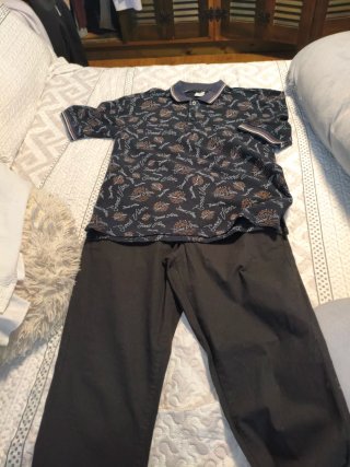 Conjunto Hombre camiseta polo y Pantalón Negro