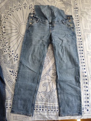 Pantalones premamá: verde y vaqueros