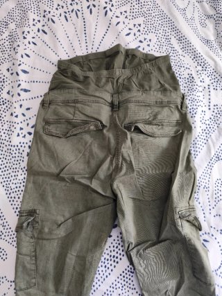 Pantalones premamá: verde y vaqueros