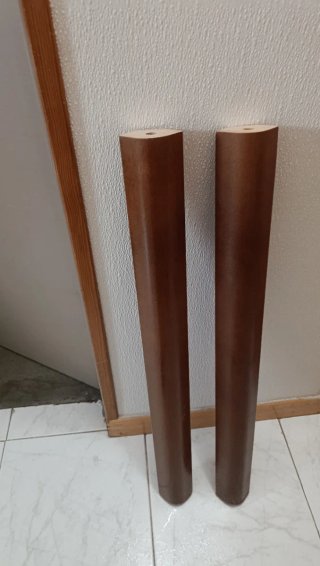 MESA CUADRADA DE MADERA
