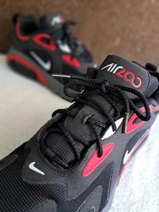 Nike Air Max 200 Talla 43 Negro/Rojo