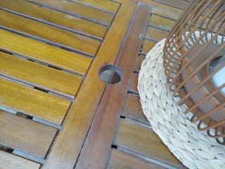 Mesa de madera para terraza