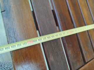 Mesa de madera para terraza