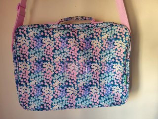 Bolso Benetton floral rosa