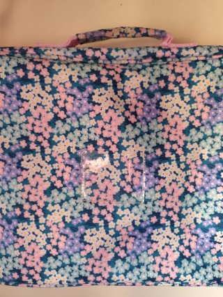 Bolso Benetton floral rosa