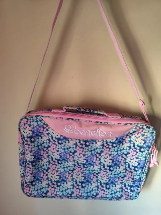 Bolso Benetton floral rosa