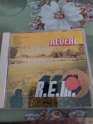 CD R.E.M. Reveal