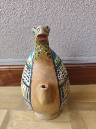 Botijo de cerámica decorado