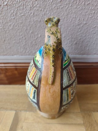 Botijo de cerámica decorado