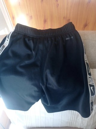 Pantalón corto Nike niño T.137-147 con bolsillos