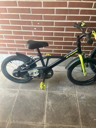 Bicicleta infantil BTWIN negra y verde