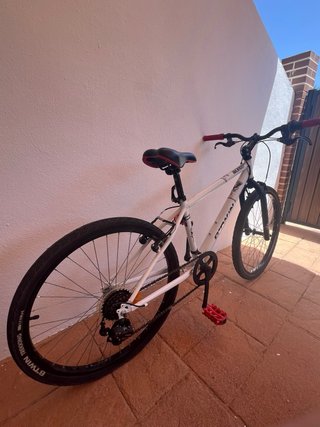 Bicicleta BTWIN Rockrider niño + 2 cubiertas