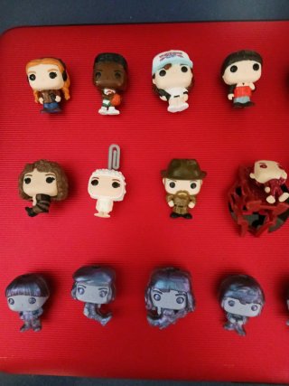 Colección Completa Stranger Things Kinder Joy