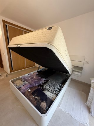 Cama canapé y cabecero