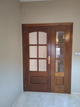 Puerta doble de salón madera