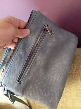Bolso azul de mujer