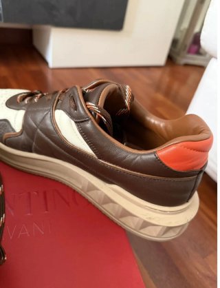 Valentino Garavani - One stud in pelle