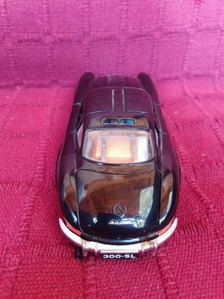 Mercedes Benz 300 SL Negro