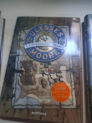 4 libros juveniles Ulysses Moore.