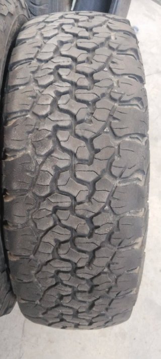 Neumático BFGoodrich All-Terrain T/A LT235/70R16