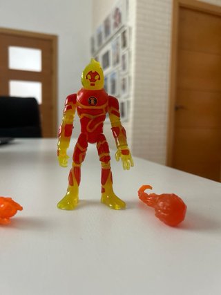 Muñecos de la colección BEN 10