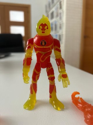 Muñecos de la colección BEN 10