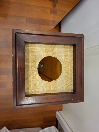 Lámpara de pie de madera y papel