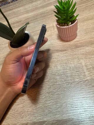 iPhone 13 Pro 256GB - Como Nuevo (Negociable)