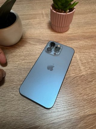 iPhone 13 Pro 256GB - Como Nuevo (Negociable)