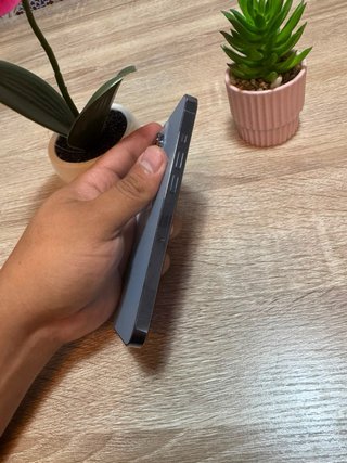 iPhone 13 Pro 256GB - Como Nuevo (Negociable)