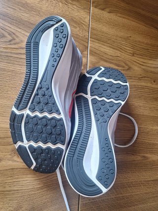 Zapatillas Nike Mujer Blancas y Rojas