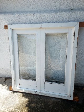 Ventana de madera maciza con 2 hojas