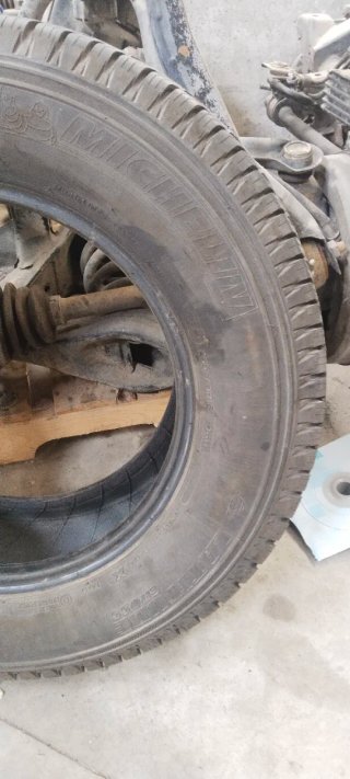 Neumático Michelin Latitude Cross 235/70 R16