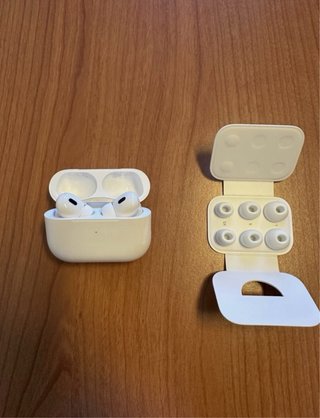Apple AirPods Pro 2
