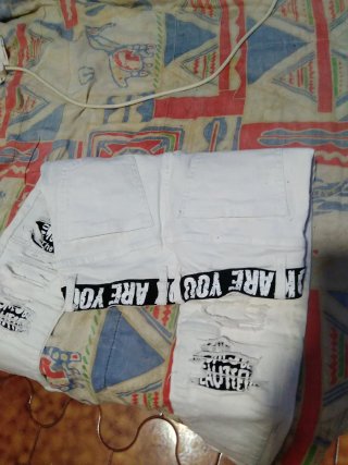 Pantalón vaquero blanco Talla S