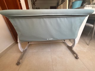 Minicuna Jane gris con ruedas