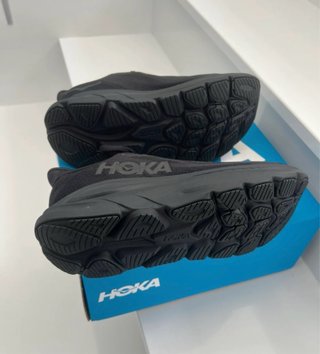 Hoka Clifton 10 Talla 39 1/3 Negras