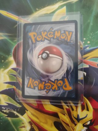 Carta Pokémon Entrenador Ambición de Cintia