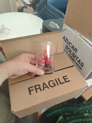 7 Cajas Vasos de Cerveza de medio litro,  Sin Usar