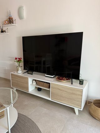 Mueble TV salón madera y cristal