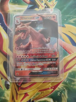 Carta Pokémon Charizard GX SM195
