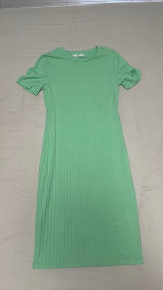 Vestido verde de canalé Primark