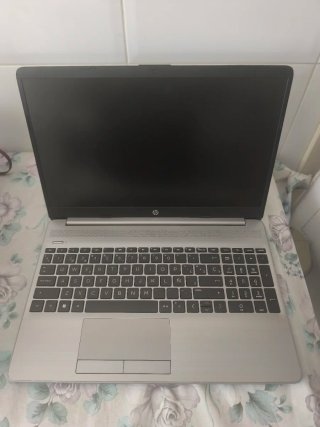HP 255 G9 Notebook PC 15.6 Plata