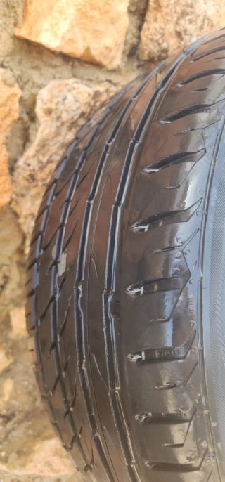 Llanta OZ Racing 18 con neumático 225/40 R18
