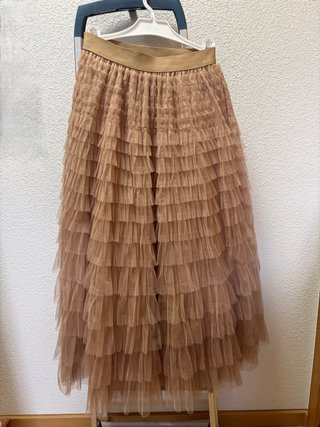 Falda larga volantes beige