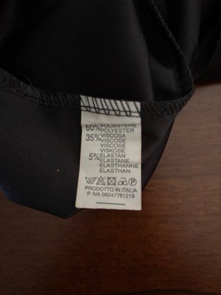 Tuta intera senza maniche con pantaloncino