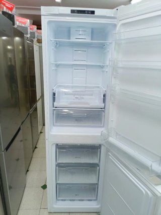 Nevera combi Indesit 190/60cm A++ con garantia
