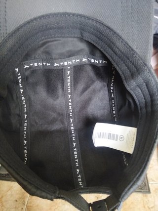 Gorra con bolsillo Tenth