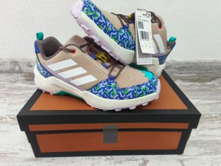 Adidas Terrex Ax4r Minecraft Edición.