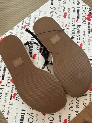 Sandalias leopardo con cuña